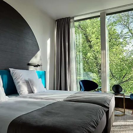 Liberte 33 Bw Premier Collection 4*