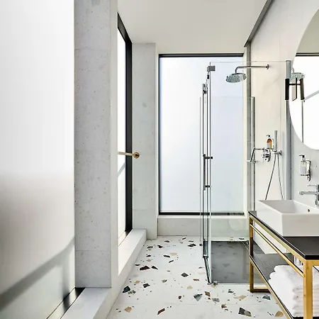 Liberte 33 Bw Premier Collection Hotel 4*