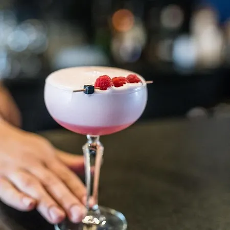 Liberte 33 4* Познань