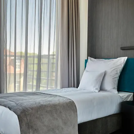 Hotell Liberte 33 4*