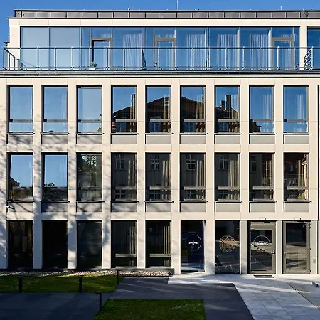 Отель Liberte 33