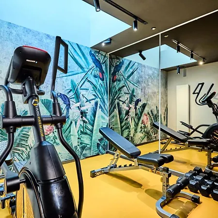 מלון Liberte 33 4*