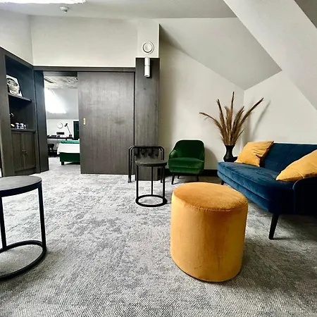Liberte 33 Bw Premier Collection 4*