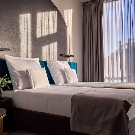 Hotell Liberte 33 4*