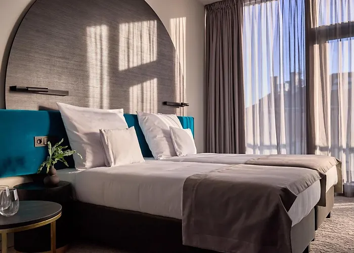 Hotel Liberte 33 Poznan