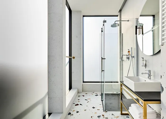 Liberte 33 Hotell 4*